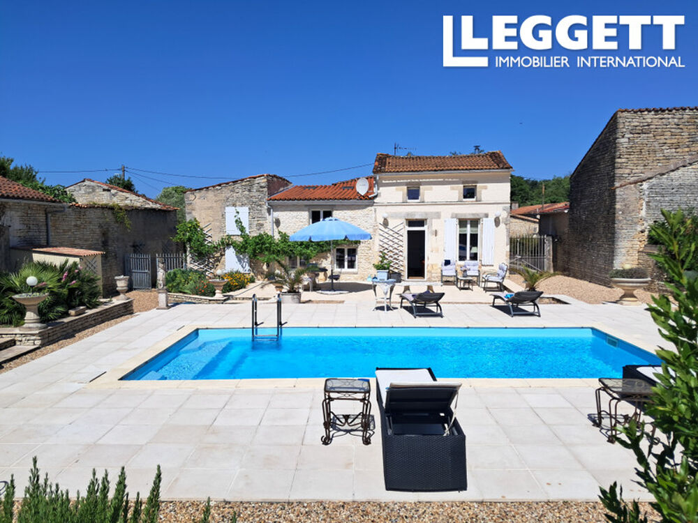 Vente Maison Charmante propriété, avec 4 chambres, un appartement indépendant, un gîte supplémentaire à rénover, piscine Siecq