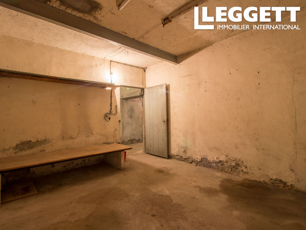 À vendre ? Lot de caves et greniers au centre de Moûtiers, plus de 100 m² de dépendances à exploiter