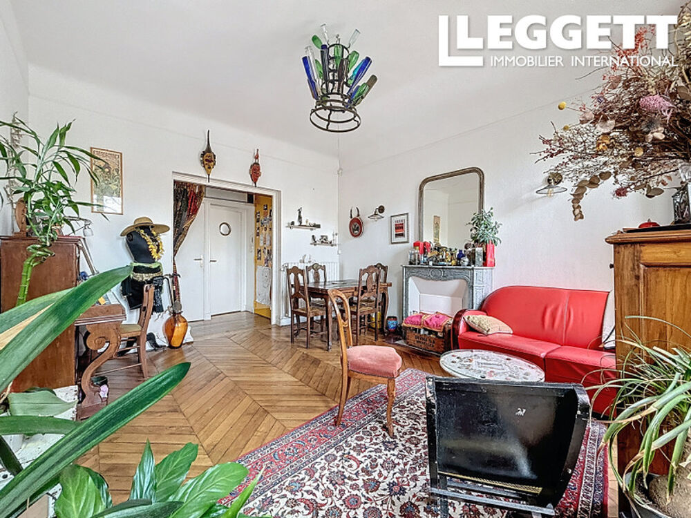 Vente Appartement Paris 10e, limite IX, Saint-Vincent-de-Paul ? Appartement haussmannien de 83 m², 3 chambres, balcon filant 5m² Paris 10