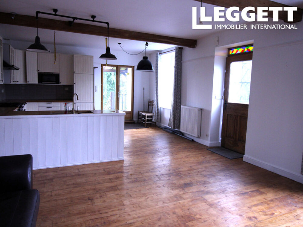 Vente Maison Une maison familiale avec 4 chambres, un jardin et de superbes vues dans un endroit calme. LanvÉnÉgen