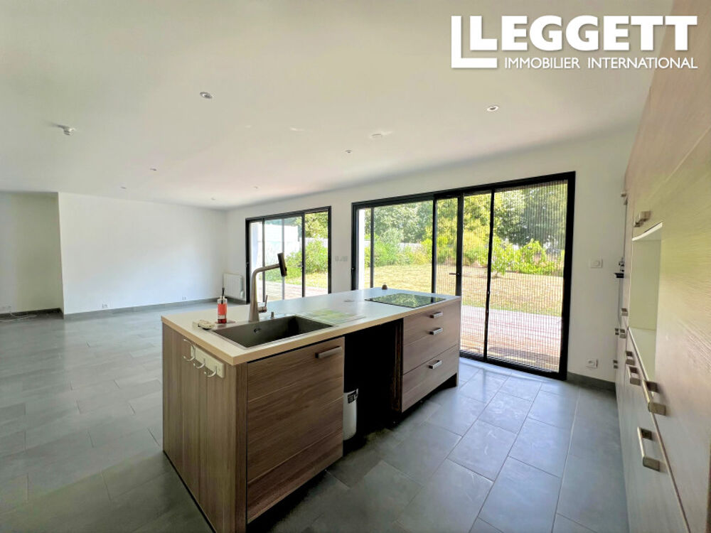 Vente Maison Pavillon moderne de 3 chambres avec garage, à proximité de tous commerces & l'estuaire de Gironde. Arces