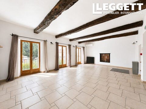   FLAYOSC ? Propriété de caractère avec ancien restaurant, logement privé et jardin 