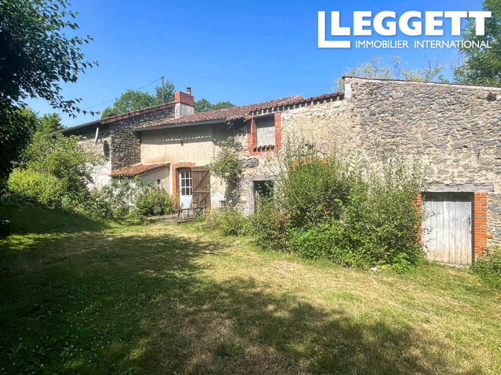 Charmante maison indépendante de 3 chambres située dans un hameau tranquille, avec dépendances et jardin.