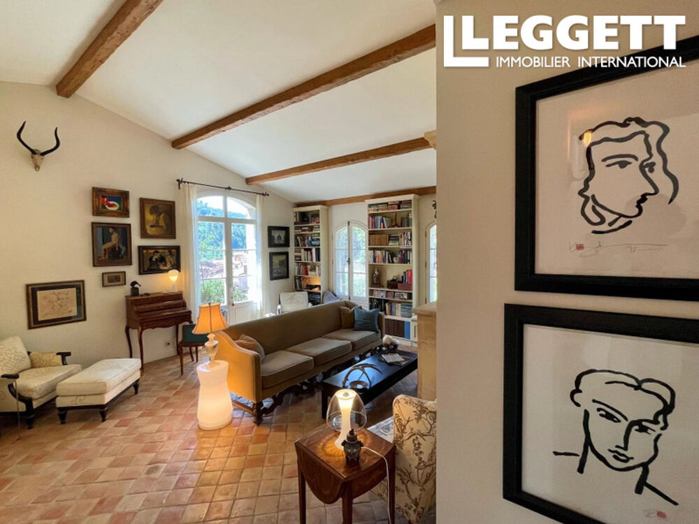 Vente Maison Villa rénové vendu meublé 134m², 6 pièces, 3 chambres, 2 SdB's, 1 SdE. Dépendence. Piscinable. LucÉram