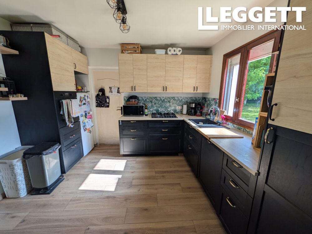 Vente Maison Jolie maison de 4 chambres, bien entretenue, dont une au rez-de-chaussée, sur un terrain de 1 000 m². La chapelle-neuve
