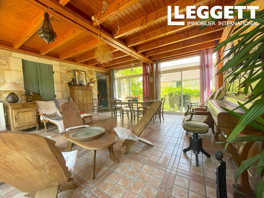 Vente Maison Charmante ferme rénovée avec grange, atelier, cour et située à proximité d'une petite rivière idyllique. Cubjac-auvÉzÈre-val d'ans