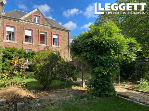   Jolie maison de maître au c?ur de Saint-Hilaire-du-Harcouet Maison - 6 pièce(s) - 112 m²
