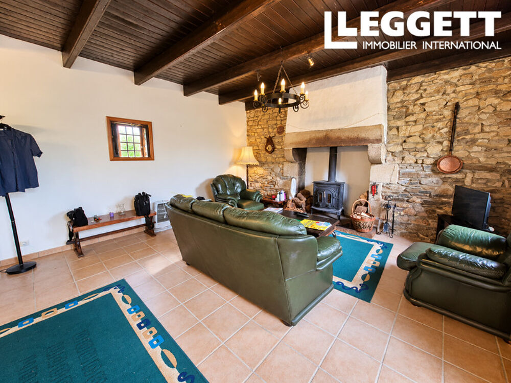 Vente Maison Charmante maison en pierre avec près de 7 000 m² de terrain dont 6 000 m² de bois, à 20 min des plages Botsorhel