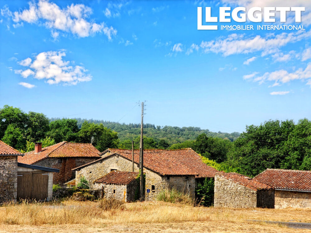 Maison 3 pièces 78 m² · à Montrol-Sénard · 78 m² · 99 000 €