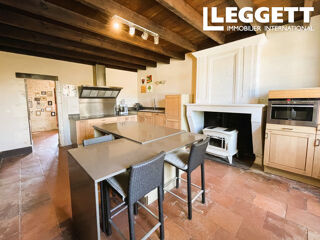  Maison � vendre 9 pi�ces 335 m�