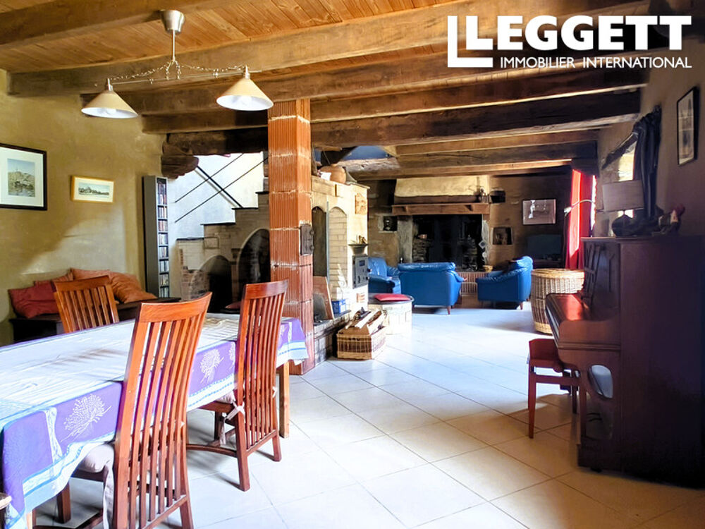 Vente Maison LAC de GUERLEDAN Splendide Longère rénovée 4 chambres sur 1,5ha de terrain Saint-aignan