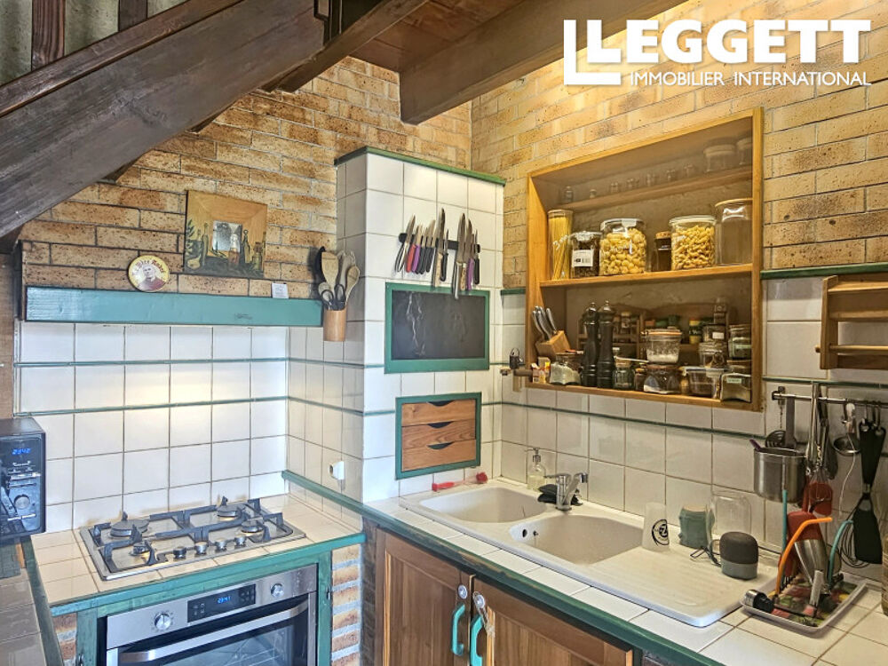 Vente Maison Maillezais Maison de campagne, 3 chambres 147 m², DPE D avec garage, dépendances et terrain 1683 m² avec puits Maillezais