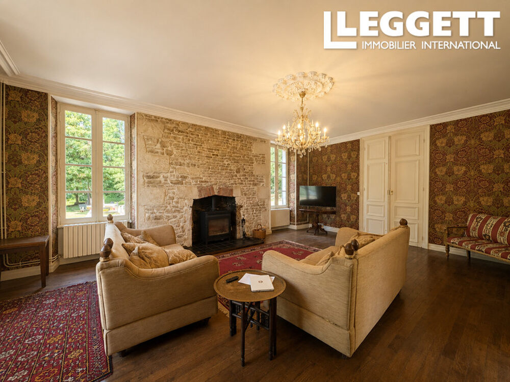 Vente Propriété/Château Magnifique château XIXe, 9 chambres, gîte 2 ch., piscine chauffée, parc 4 ha, dépendances Exireuil
