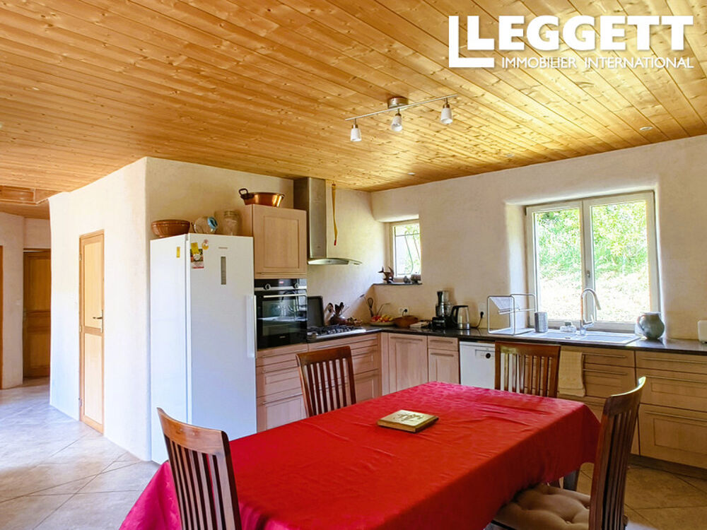 Vente Maison LAC de GUERLEDAN Splendide Longère rénovée 4 chambres sur 1,5ha de terrain Saint-aignan
