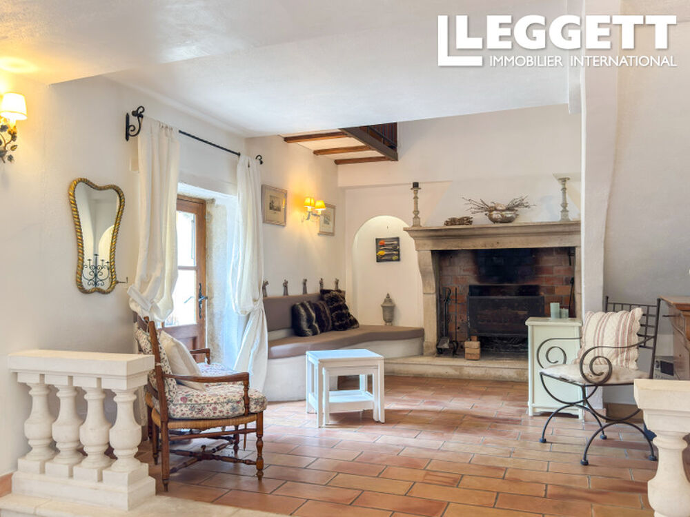 Vente Maison Enclave des Papes, Mas en pierre avec piscine, jardin arboré et cadre provençal d?exception au calme absolu Grillon