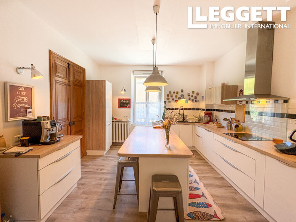Vente Maison Élégante Maison de Maître avec Garage, Terrasse & Jacuzzi au c?ur des Corbières Castelnau-d'aude