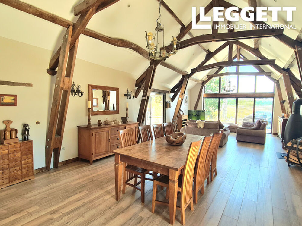 Vente Maison Superbe grange rénovée avec potentiel de gîte, idéale en résidence, gîte ou chambre d?hôtes. 5km a Ernée.<br /> Vautorte
