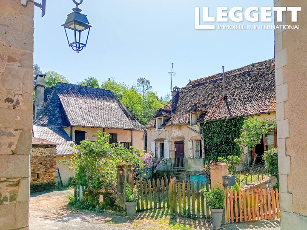 Vente Maison Dans un magnifique village authentique de Corrèze proche de la Dordogne, jolie maison à rénover entièrement. Argentat-sur-dordogne