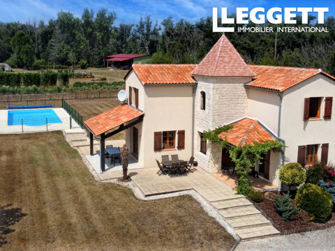   �l�gante maison de campagne avec tour, 3 chambres, piscine et superbe cachet ext�rieur Maison - 5 pi�ce(s) - 80 m�