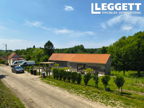   Maison de plain-pied avec deux chambres et un studio située dans une ruelle calme à la lisière du village. Maison - 5 pièce(s) - 80 m²
