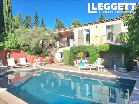   Belle villa à Cotignac, en Provence, avec jardins privés, piscine et 4 chambres, dont un studio indépendant. Maison - 5 pièce(s) - 135 m²