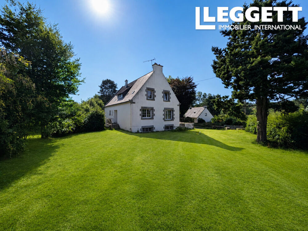Vente Maison Belle maison en pierre indépendante de 6 chambres avec magnifiques jardins arborés - fort potentiel Locarn