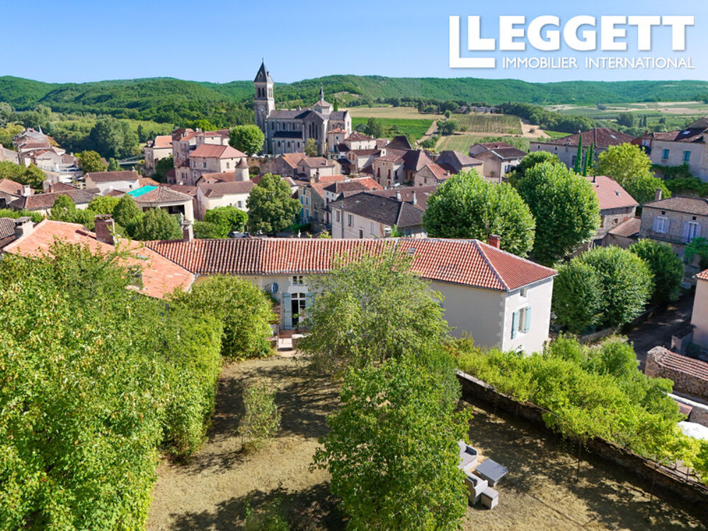 Maison 10 pièces 215 m² · à Albas · 215 m² · 398 500 €