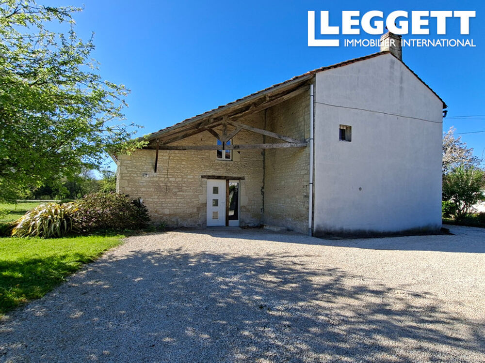 Vente Maison Maison familiale en pierre renovée et non mitoyenne en limite d'un village populaire avec tout commodités Aigre