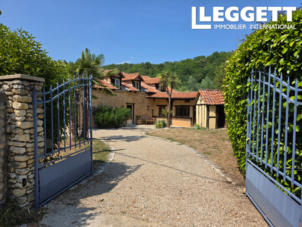 Maison 10 pièces 266 m² · à Boulazac Isle Manoire · 266 m² · 369 000 €