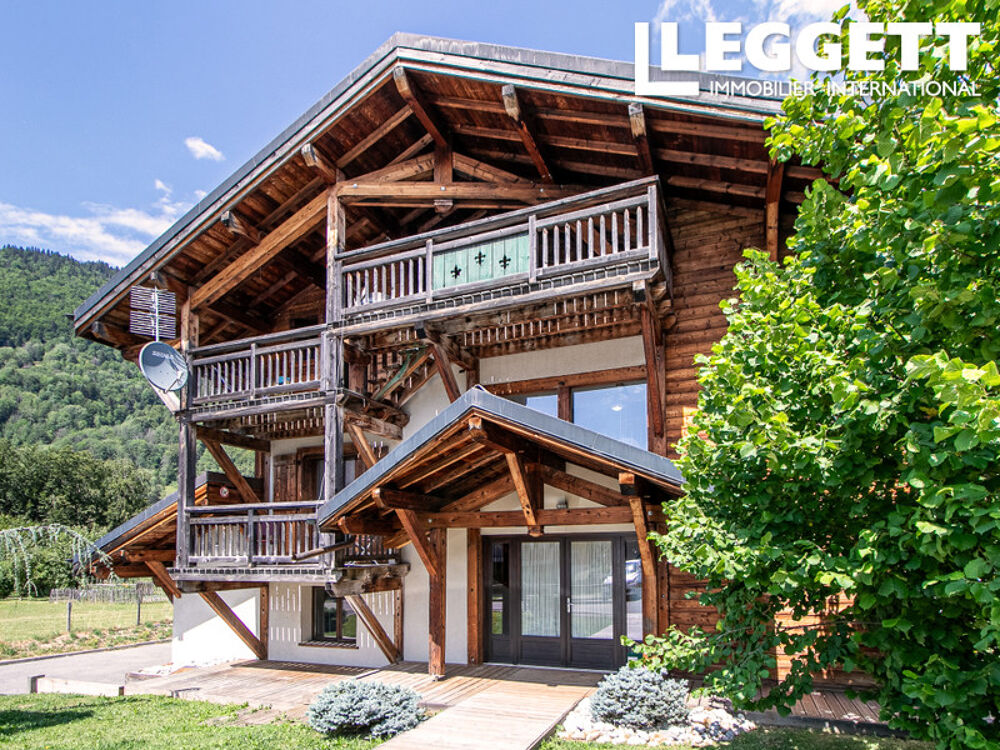 Maison 12 pièces 222 m² · à Montriond · 222 m² · 1 650 000 €