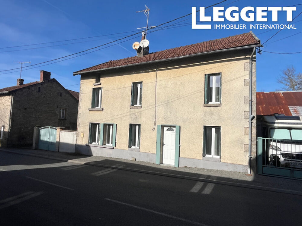 Vente Maison Maison de village indépendante bien présentée avec cour et terrain séparé Saint-amand-jartoudeix