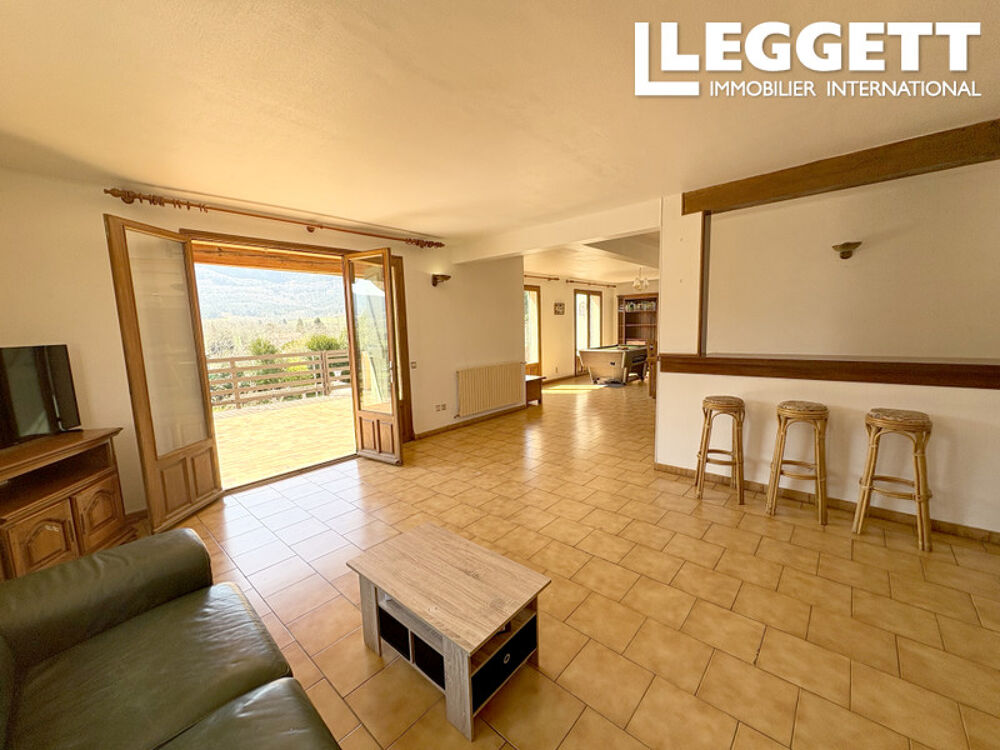 Vente Maison Maison familiale dans lotissement avec jardin, garage et chambres au rez-de-chaussée et au premier étage NÉbias