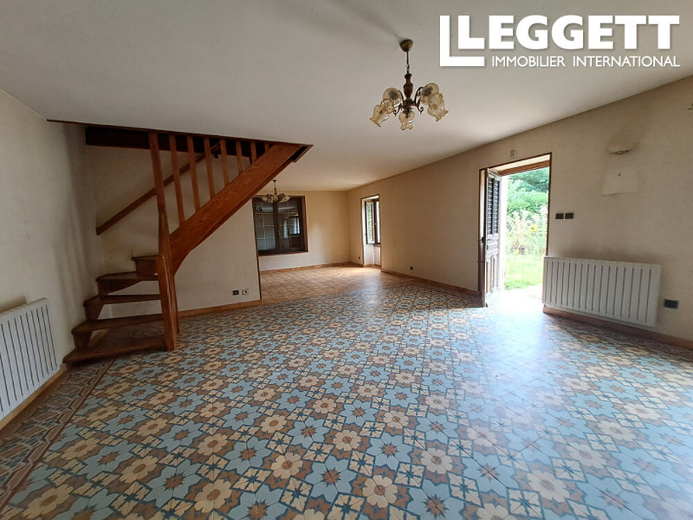 Vente Maison Maison de campagne avec 2 chambres, séjour, cuisine, cave, dépendances, jardin. Issy-l'ÉvÊque