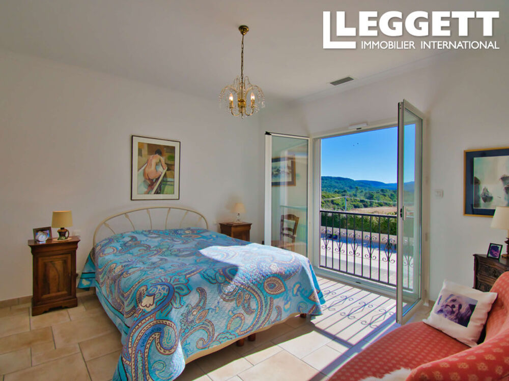 Vente Maison Villa de campagne de style exécutif avec de superbes finitions.<br />3 chambres, 2 salles de bains, piscine, garage Fontjoncouse