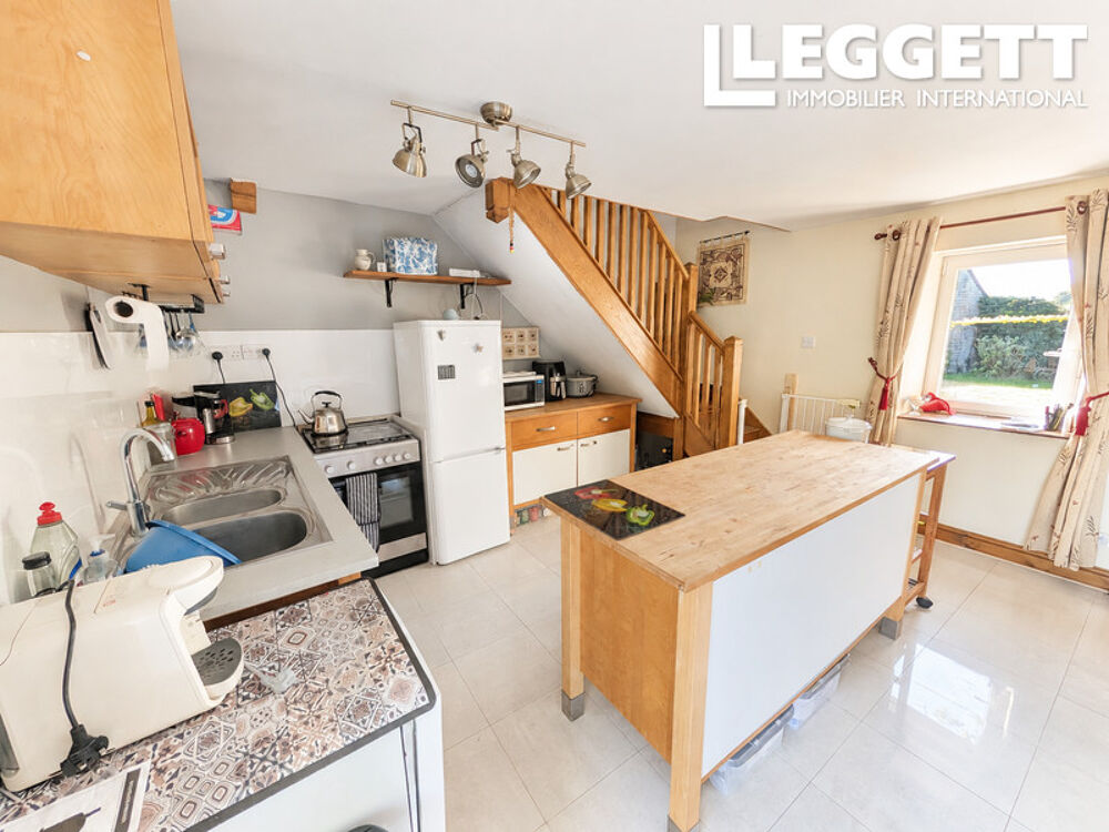 Maison avec 4 chambres avec gîte indépendant, dépendances et cadre paisible près de Loguivy-Plougras