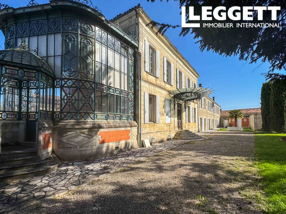 Vente Maison Superbe demeure historique exposée sud,  6 chambres, jardin d'hiver, piscine, grand garage et jardins Aumagne