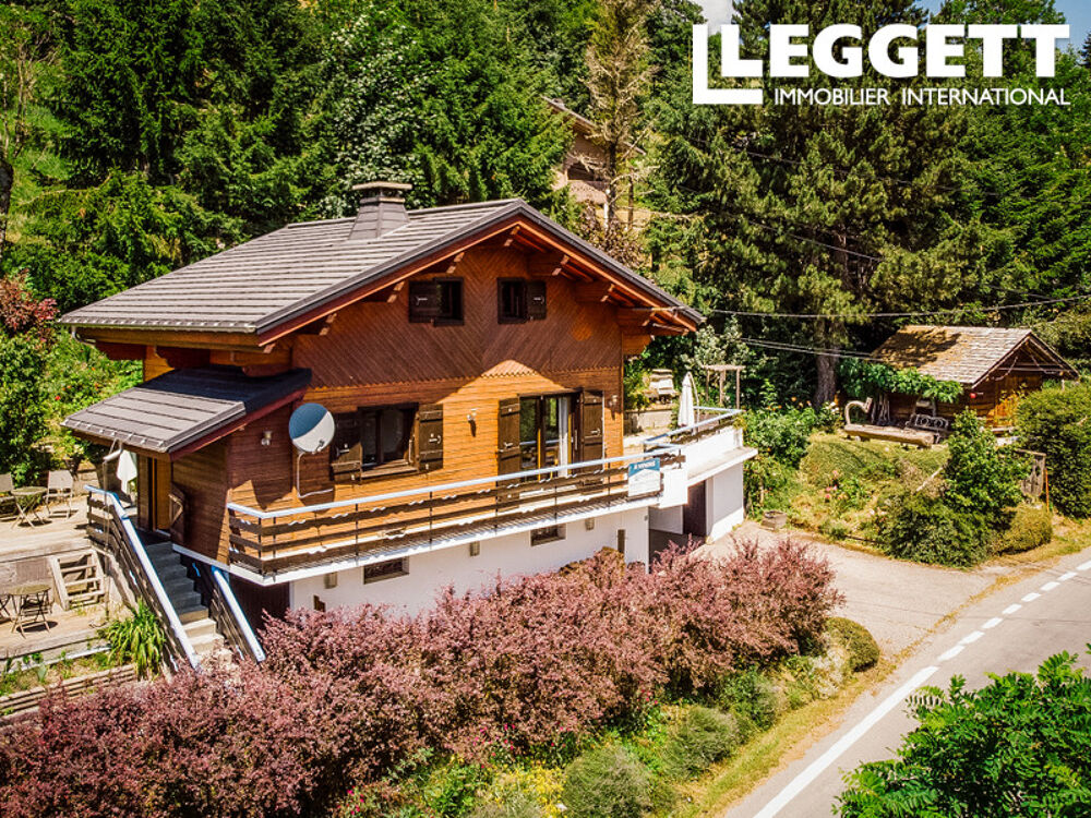 Vente Maison Chalet 3 chambres exposé sud. Hébergement flexible. Situation calme, vue en montagne. Accès facile au village. Les gets