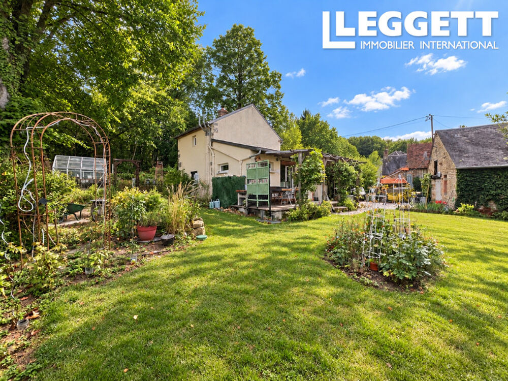 Vente Maison Charmante petite maison de hameau, située dans sa propre cour et ses jardins ; cadre privé et idyllique. BussiÈre-dunoise