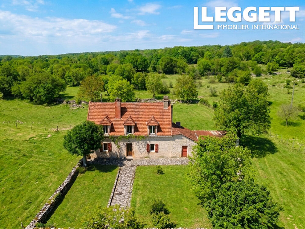 Ancienne ferme quercynoise dans le parc Naturel des Causses du Quercy
