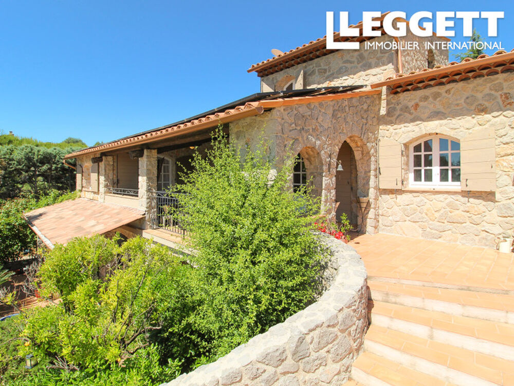 Vente Maison Magnifique villa familiale de 6 chambres, belle piscine et pool house, vues panoramiques à couper le souffle Peymeinade