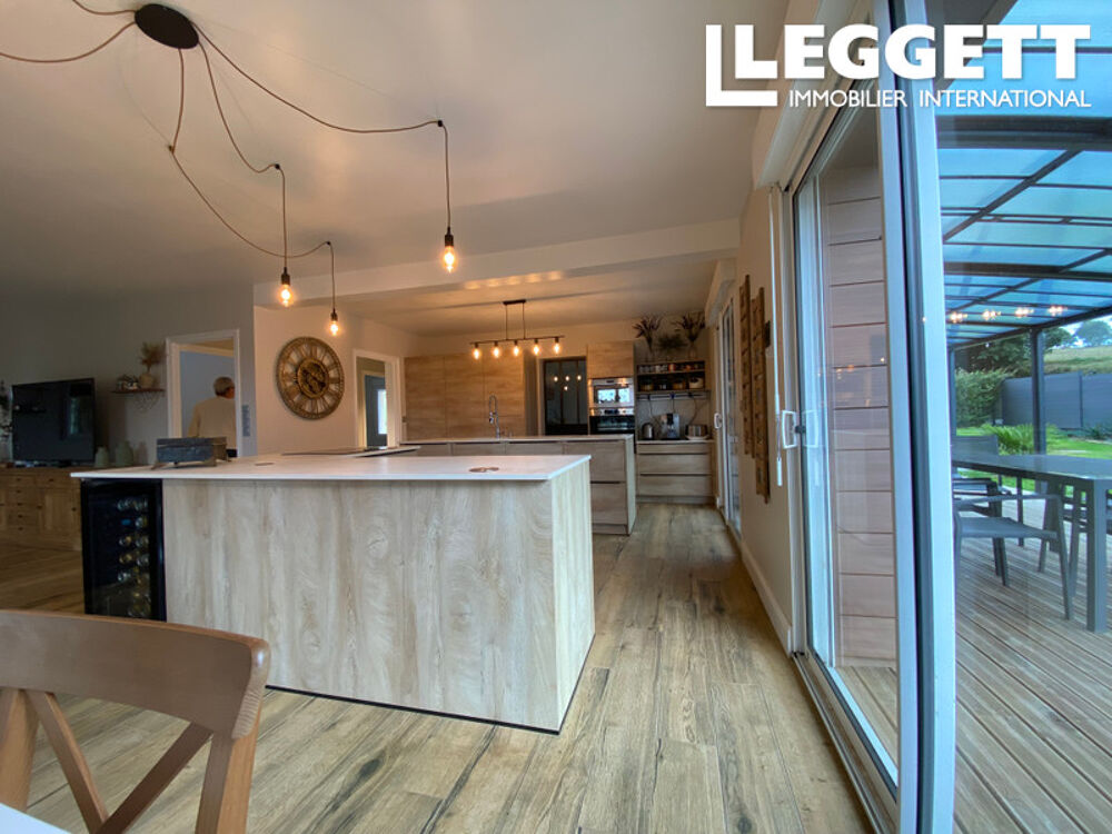 Grande et belle maison individuelle entièrement modernisée près d'Isigny le Buat (Sud Manche)