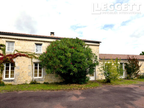   Long�re du 19i�me si�cle r�nov�e avec 6 chambres et jardin? C?ur de La Tremblade. 0pportunit� B&B! Maison - 7 pi�ce(s) - 199 m�