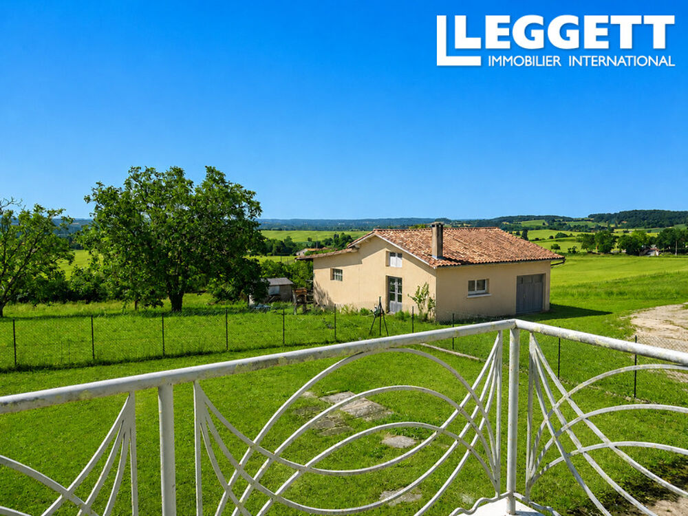 Belle maison de 172 m² et dépendances de 158m² idéal pour une grande famille, ou une activité professionnelle.