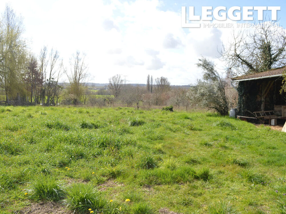 A 5 minutes de DURAS, Gros potentiel pour cette maison en pierre à restaurer avec son jardin arboré et clôturé
