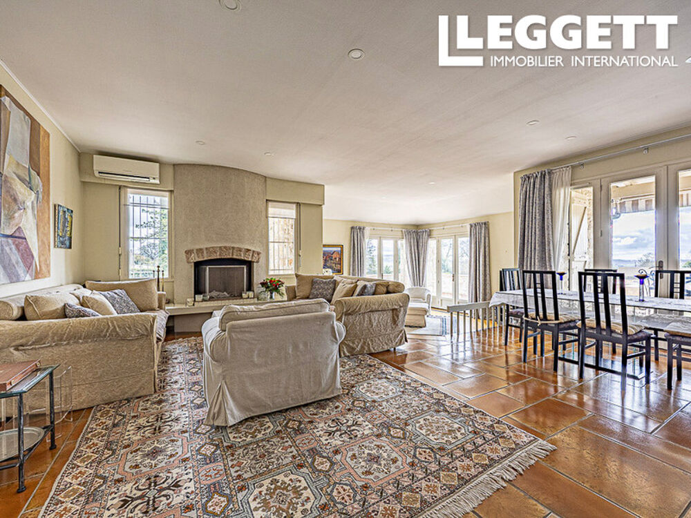 Vente Maison Superbe villa individuelle de 4 chambres avec piscine chauffée, parc paysager et magnifiques vues dégagées Montpezat-de-quercy