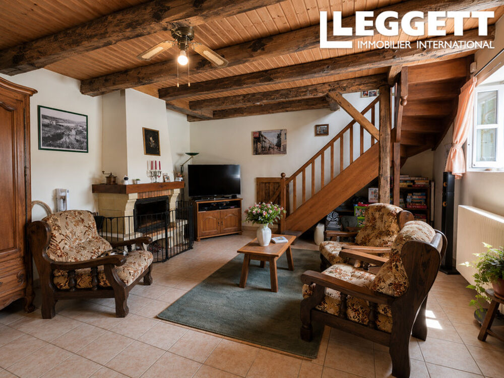 Vente Maison Charmante maison de 6 chambres, avec jardin et piscine, vue imprenable sur Condac. Condac