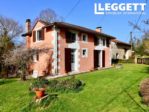   Belle maison en pierre de 3 chambres; grange; terrain; vues fantastiques; hameau tranquille; proche commerces. Maison - 7 pi�ce(s) - 130 m�