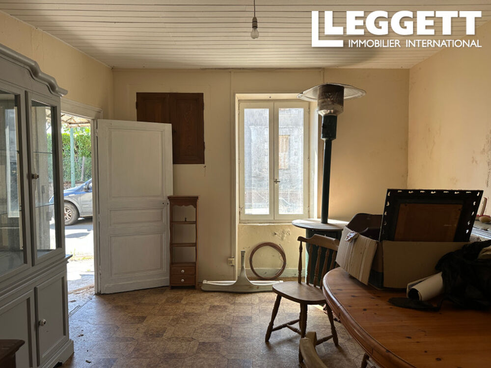 Maison de village de 3 chambres avec garage et jardin à rénover