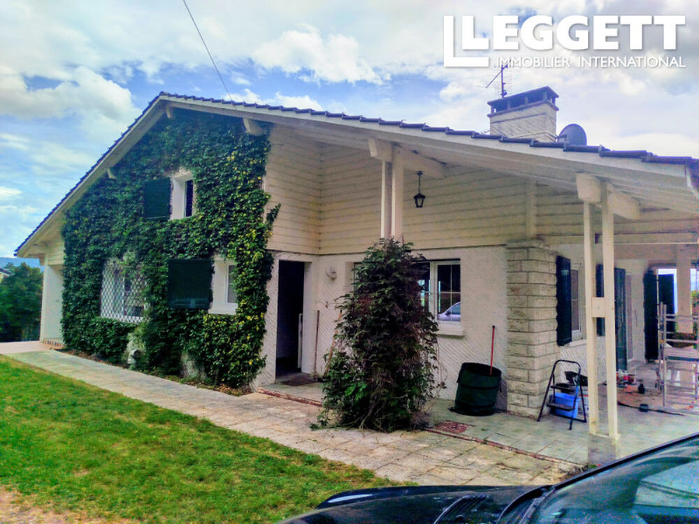 PAYS DE GEX: Chalet prive a vendre 250 m2 , studio, vue sur les Alpes et le lac Leman