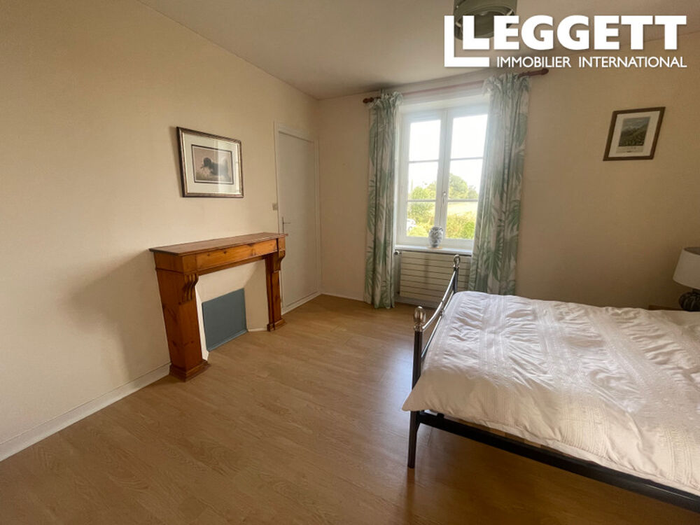 Vente Maison Une charmante maison en pierre de 160m2 à St Sauveur le Vicomte avec 5 chambres, dépendences, grand jardin. Saint-sauveur-le-vicomte